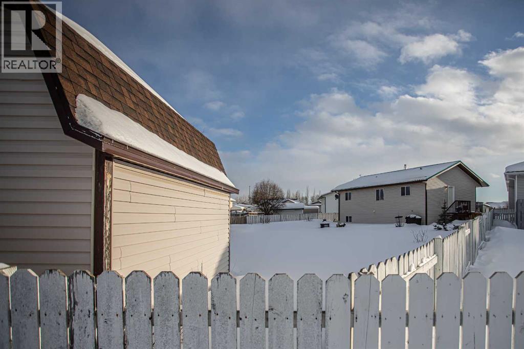 3 Boyer Close, High Level, Alberta  T0H 1Z0 - Photo 24 - A2293127