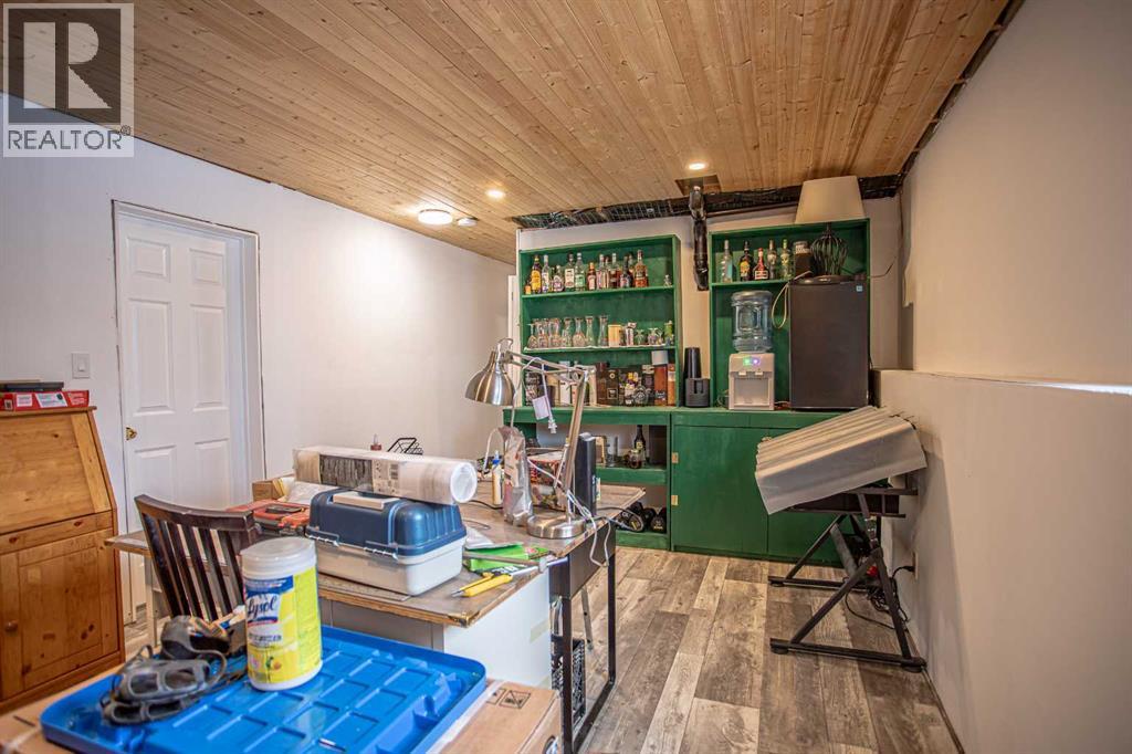 3 Boyer Close, High Level, Alberta  T0H 1Z0 - Photo 22 - A2293127