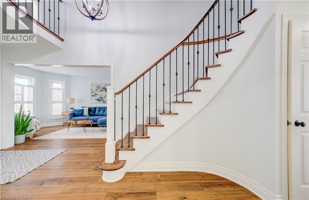 643 Phoebe Crescent, Burlington, Ontario  L7L 6E5 - Photo 6 - 40823193