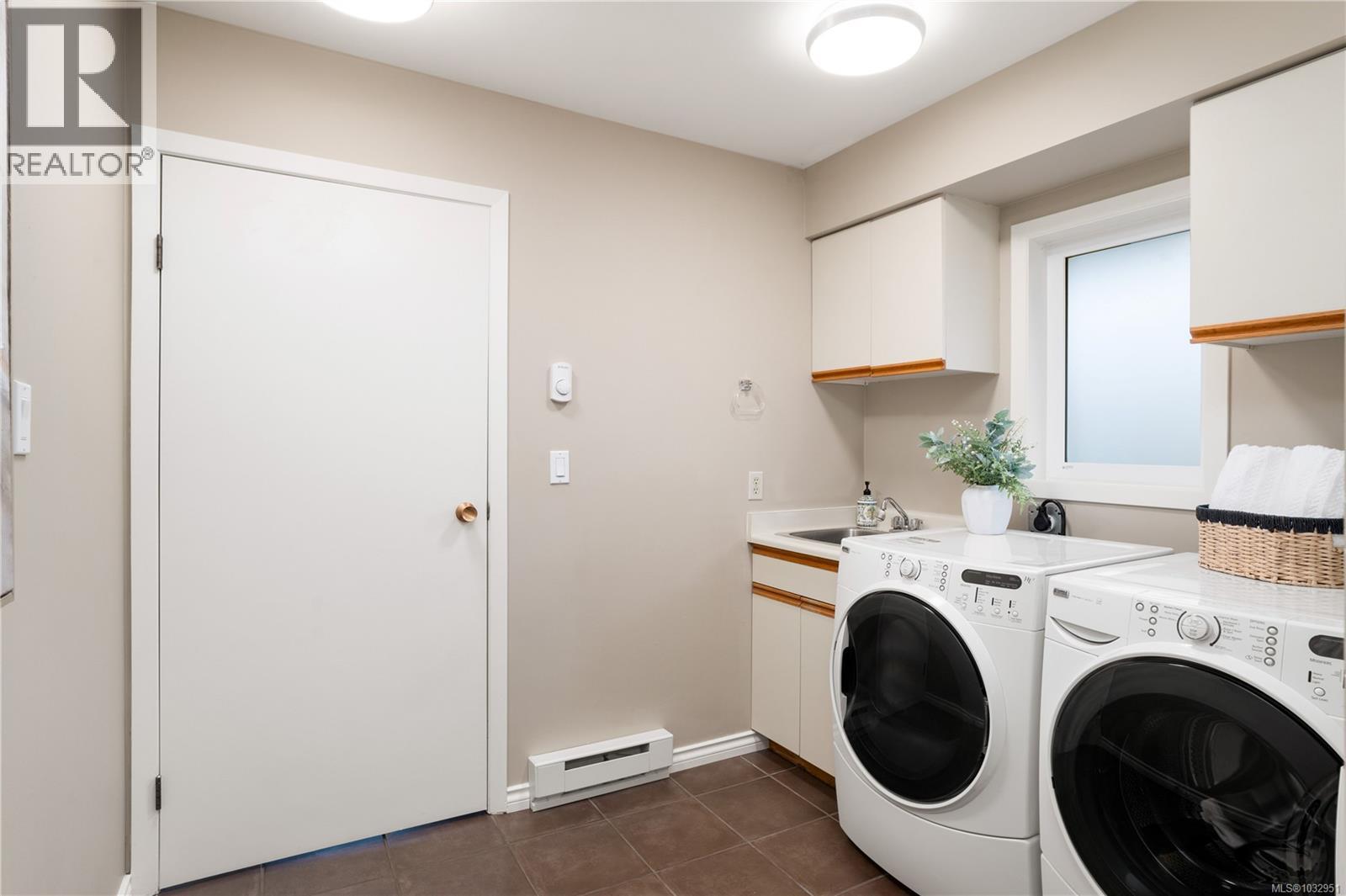 10680 Blue Heron Rd, North Saanich, British Columbia  V8L 5S6 - Photo 22 - 1032951