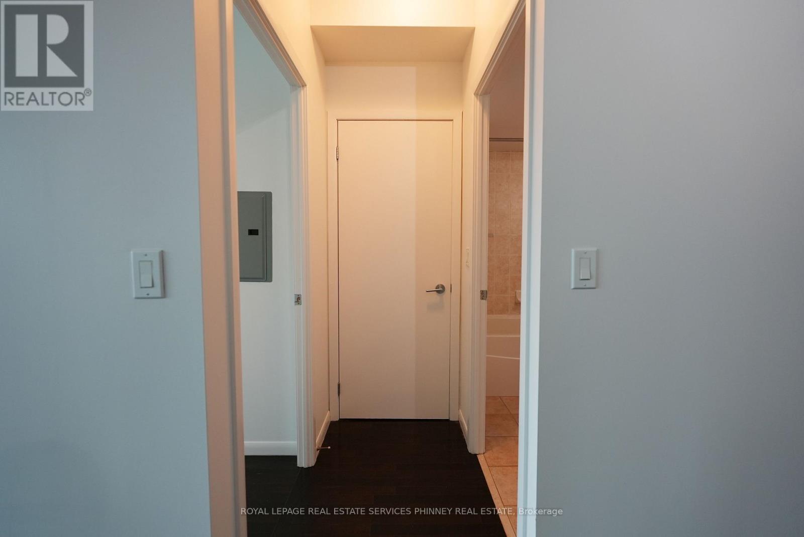 3506 - 219 Fort York Boulevard, Toronto, Ontario  M5V 1B1 - Photo 2 - C13032120