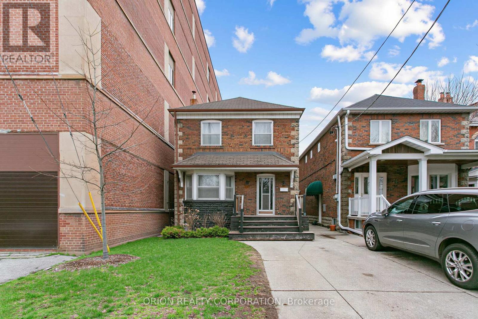 76 ST ANNES ROAD, Toronto, Ontario