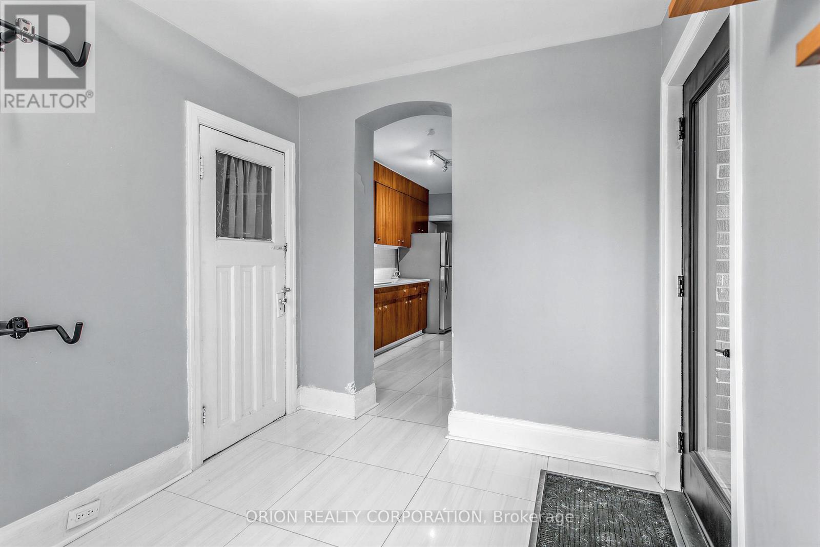 76 St Annes Road, Toronto, Ontario  M6J 3J9 - Photo 11 - C13032152