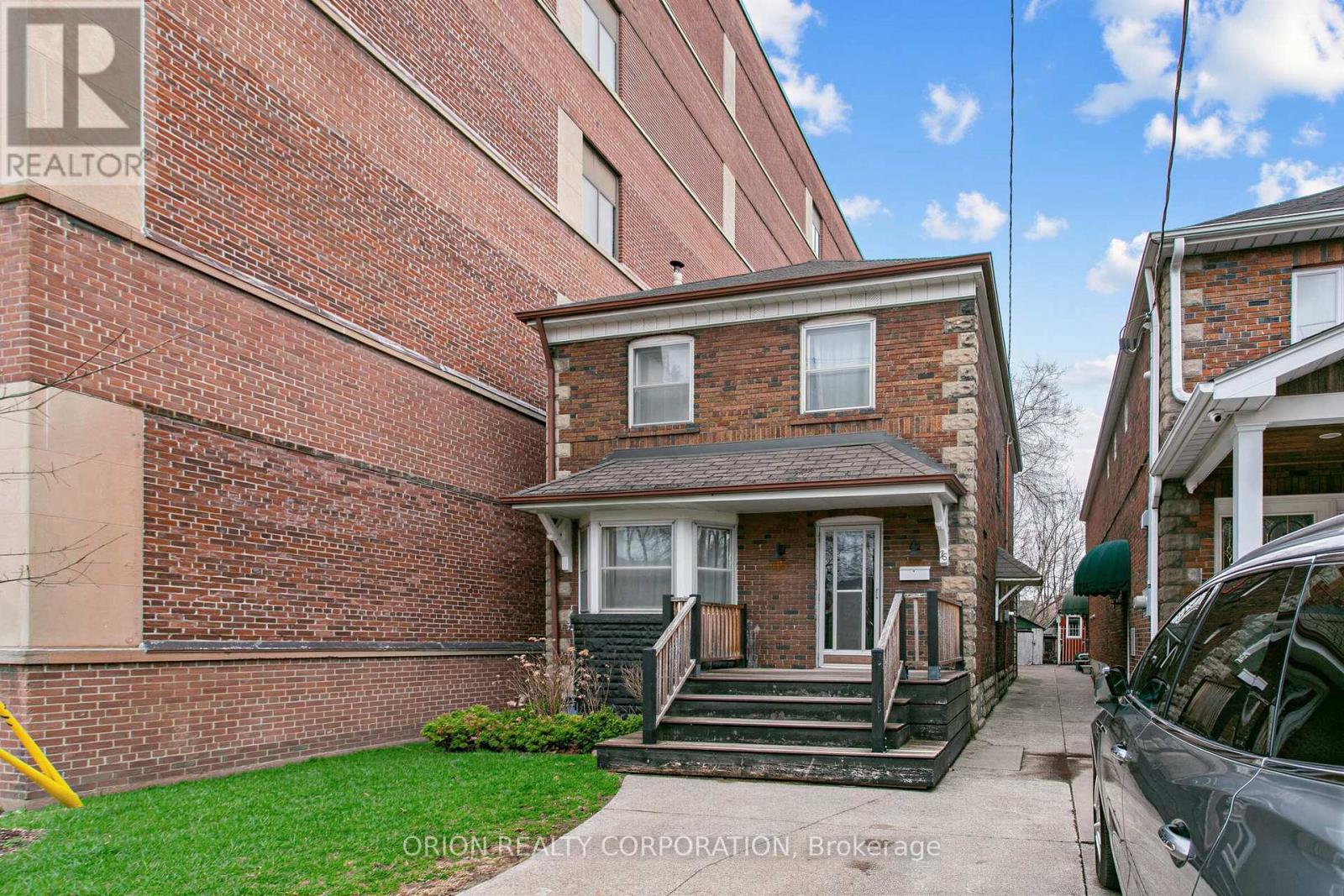 76 St Annes Road, Toronto, Ontario  M6J 3J9 - Photo 3 - C13032152