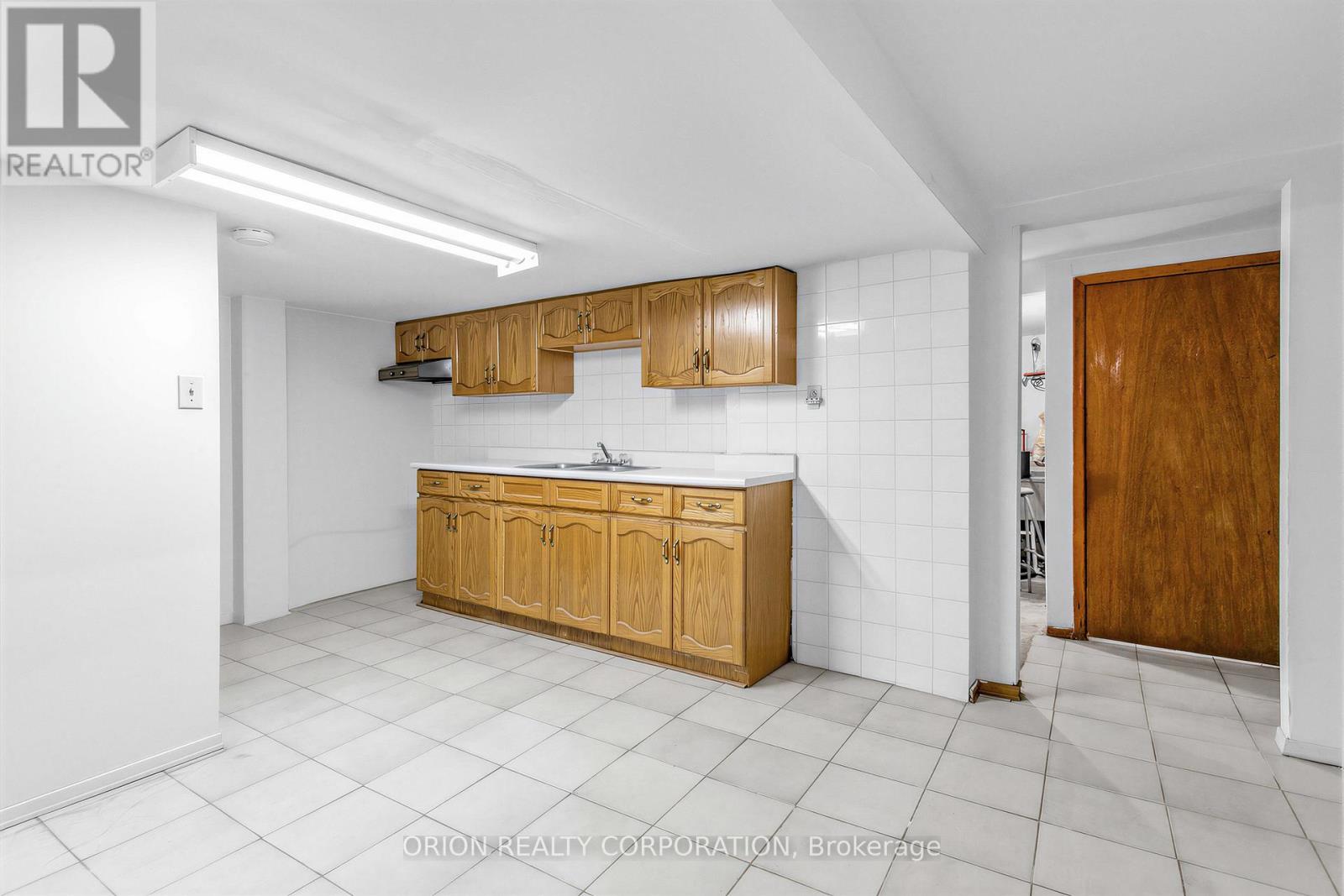 76 St Annes Road, Toronto, Ontario  M6J 3J9 - Photo 31 - C13032152