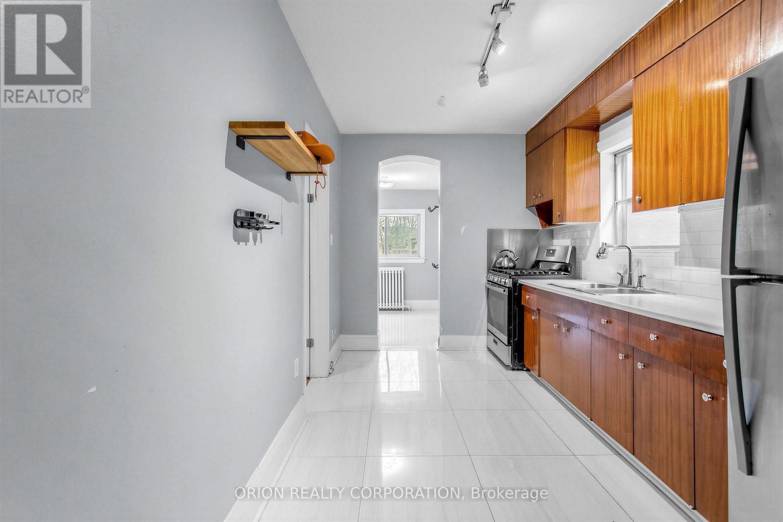 76 St Annes Road, Toronto, Ontario  M6J 3J9 - Photo 7 - C13032152