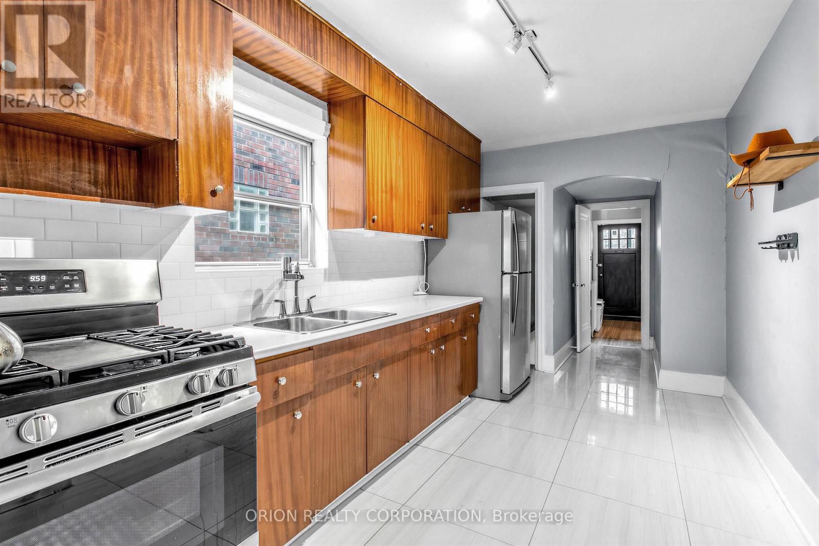 76 St Annes Road, Toronto, Ontario  M6J 3J9 - Photo 9 - C13032152