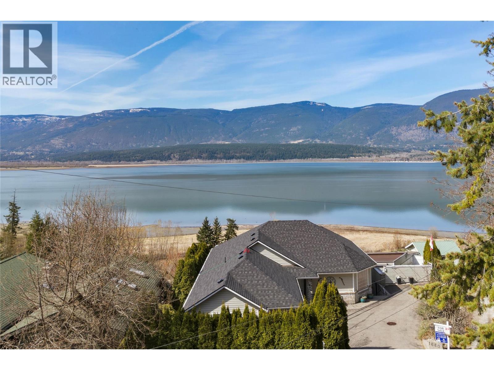 1660 28 Avenue Ne, Salmon Arm, British Columbia  V1E 3X2 - Photo 4 - 10379306