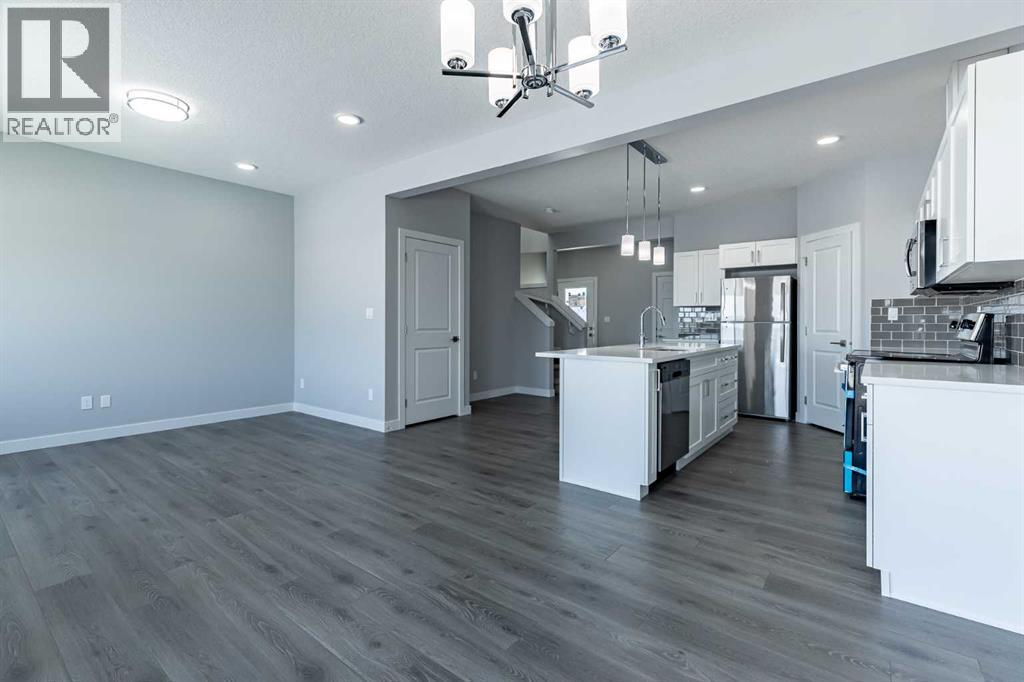 7 Heritage Point, Cochrane, Alberta  T4C 3K7 - Photo 8 - A2291321