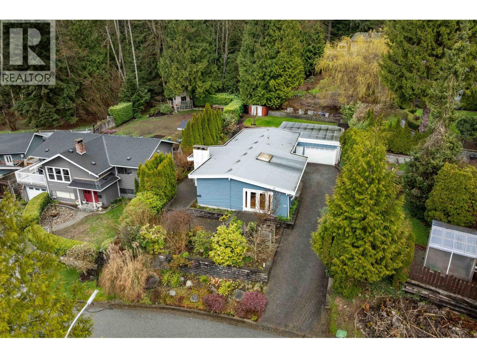 129 Roe Drive, Port Moody, British Columbia  V3H 3M9 - Photo 25 - R3114704