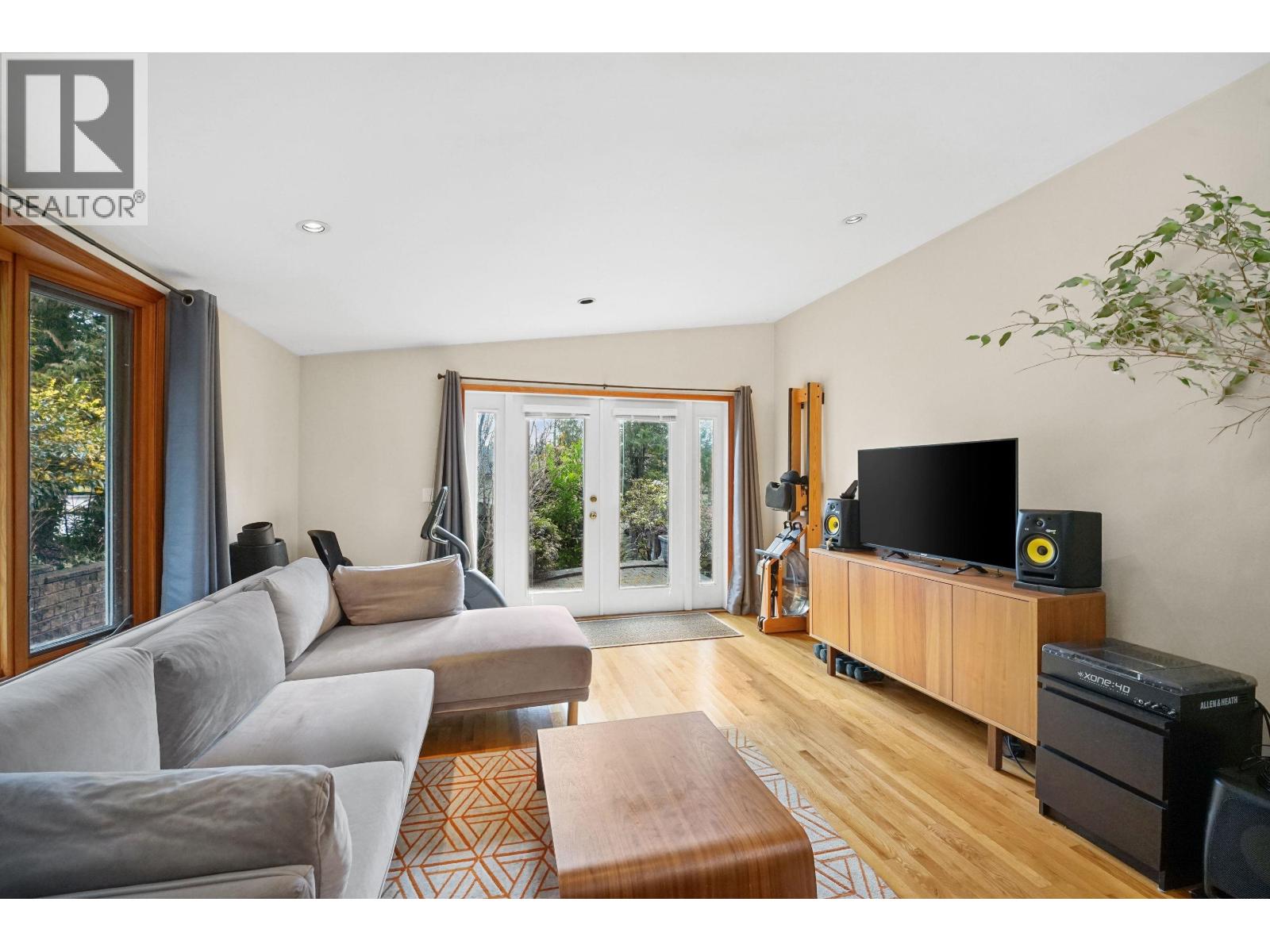 129 Roe Drive, Port Moody, British Columbia  V3H 3M9 - Photo 6 - R3114704