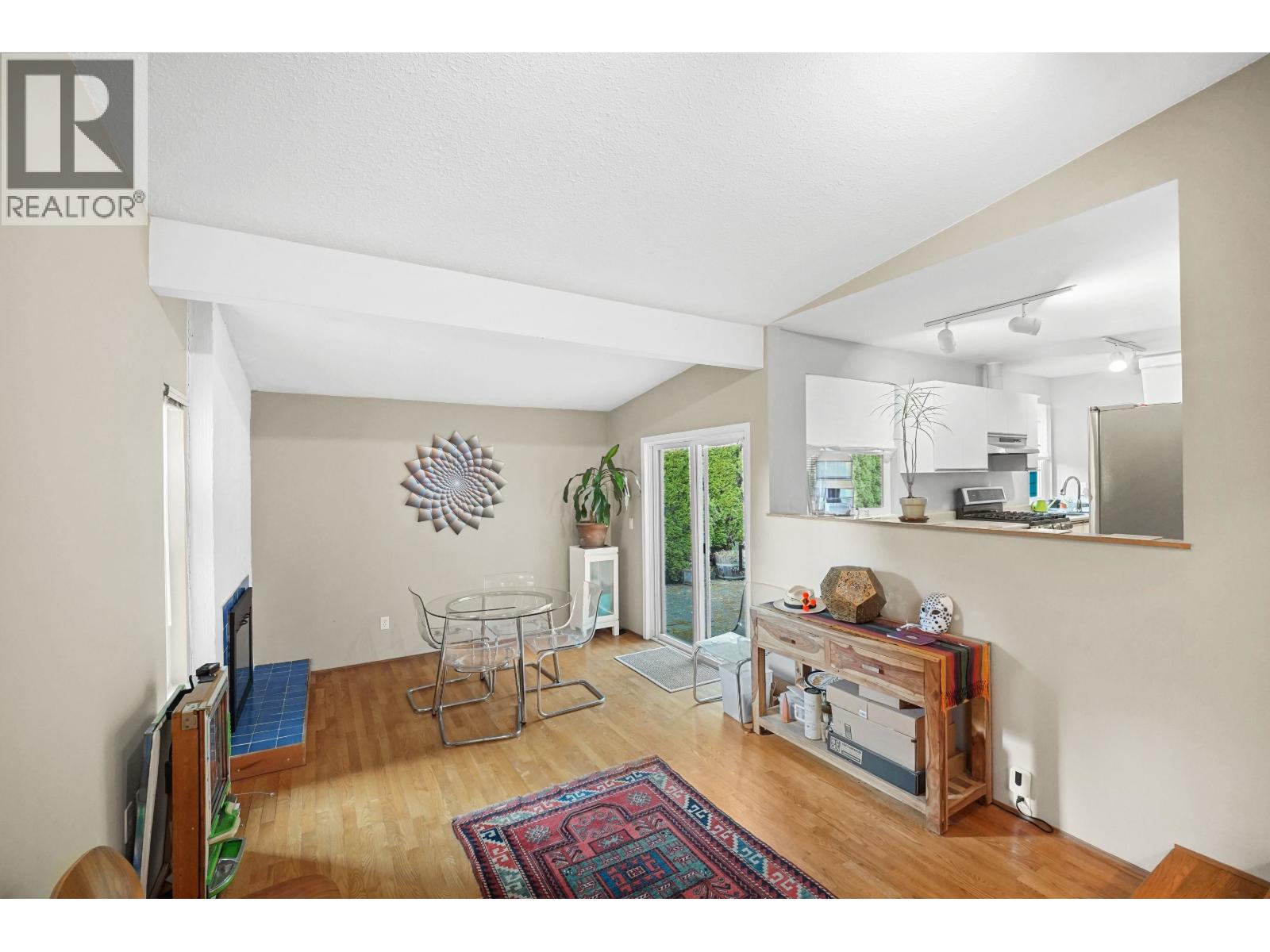 129 Roe Drive, Port Moody, British Columbia  V3H 3M9 - Photo 7 - R3114704