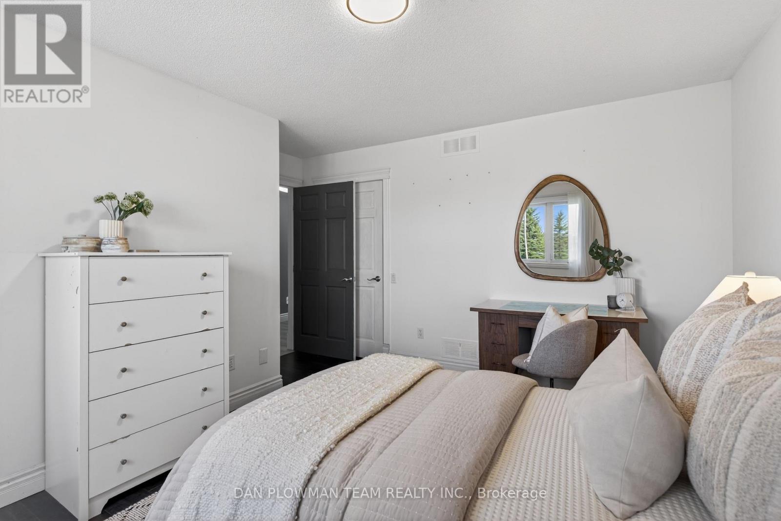 11 Steepleview Court, Oshawa, Ontario  L1H 0S6 - Photo 23 - E13032046