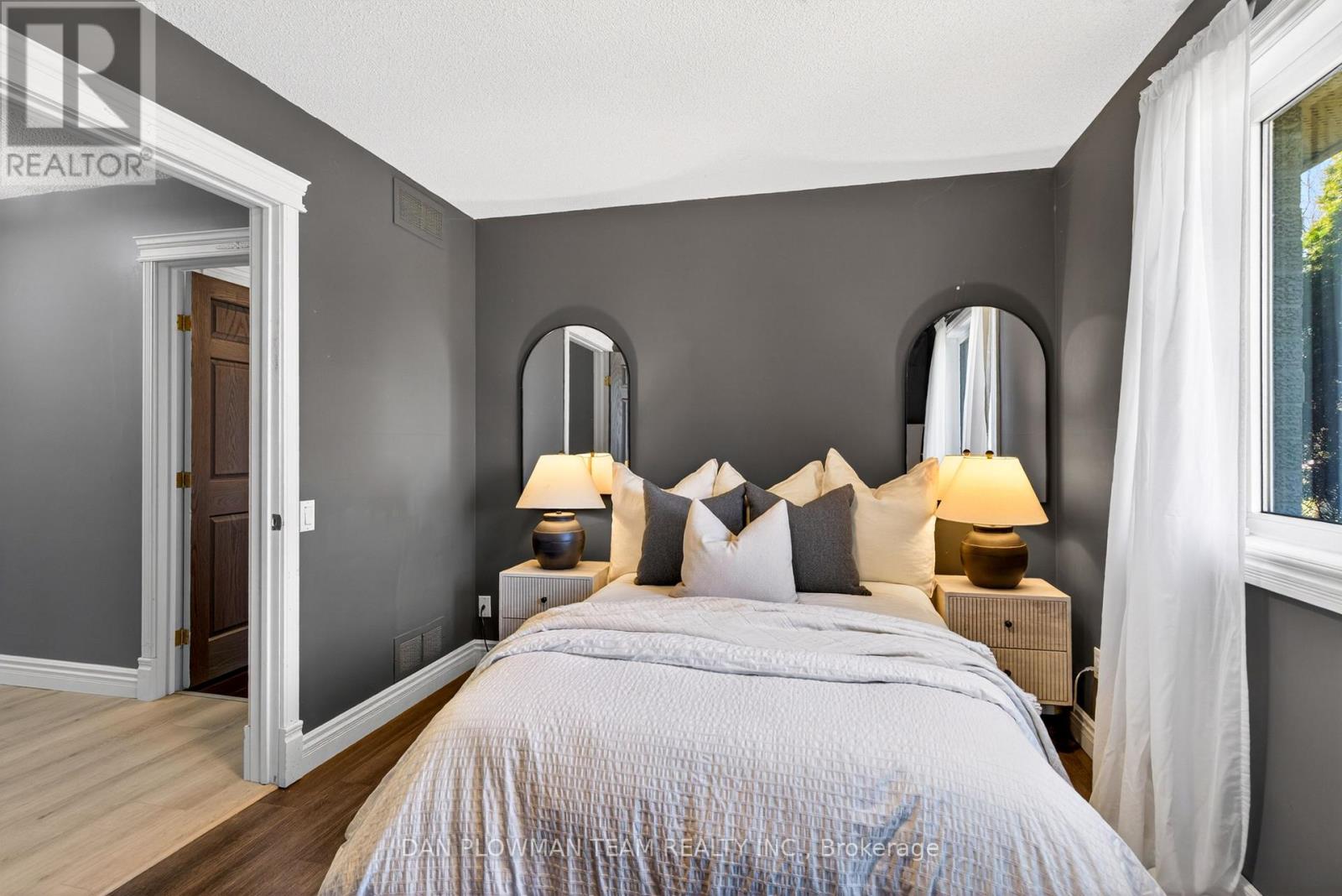 11 Steepleview Court, Oshawa, Ontario  L1H 0S6 - Photo 24 - E13032046