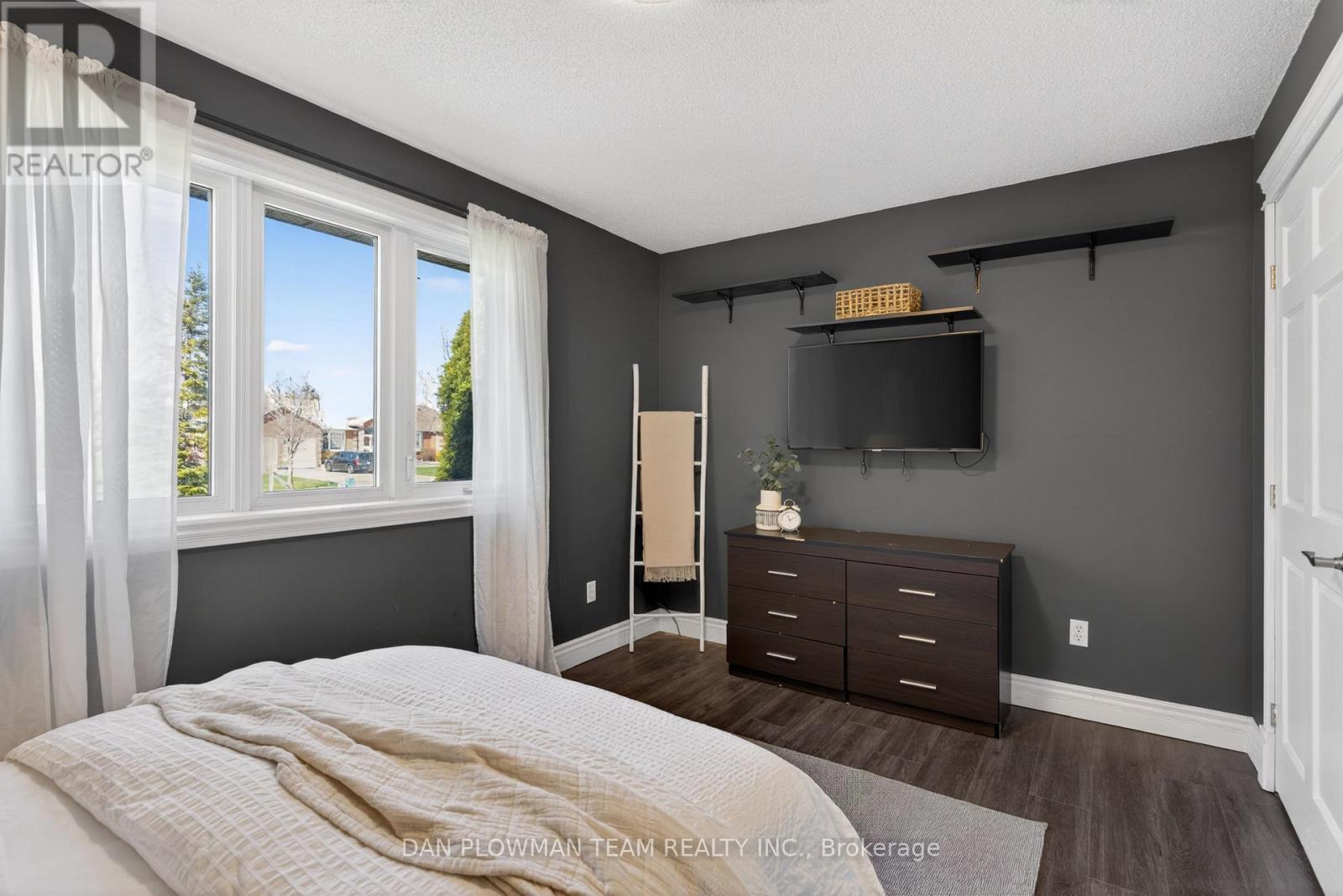 11 Steepleview Court, Oshawa, Ontario  L1H 0S6 - Photo 25 - E13032046