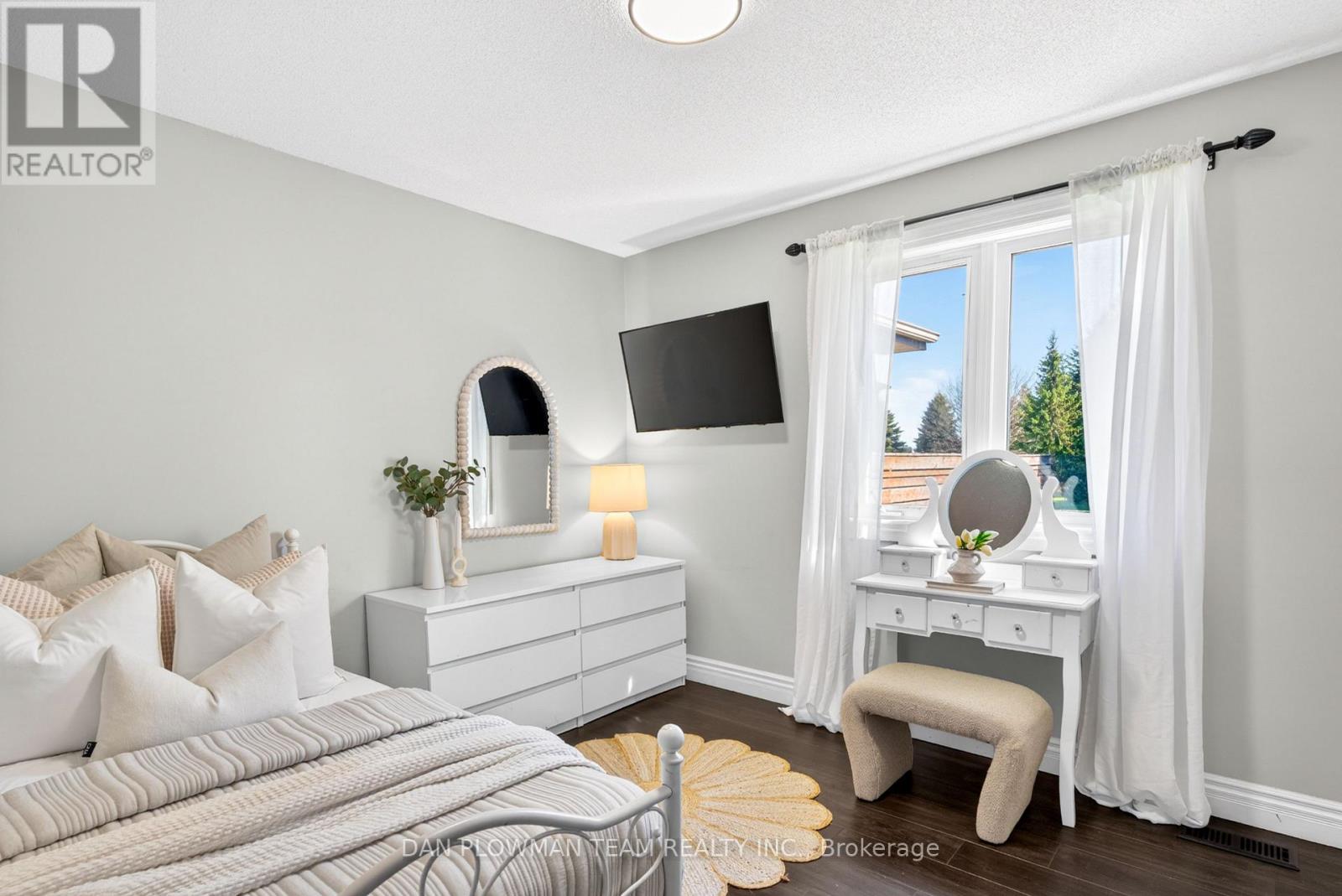 11 Steepleview Court, Oshawa, Ontario  L1H 0S6 - Photo 26 - E13032046