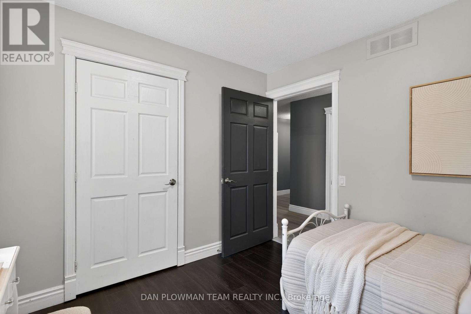 11 Steepleview Court, Oshawa, Ontario  L1H 0S6 - Photo 27 - E13032046