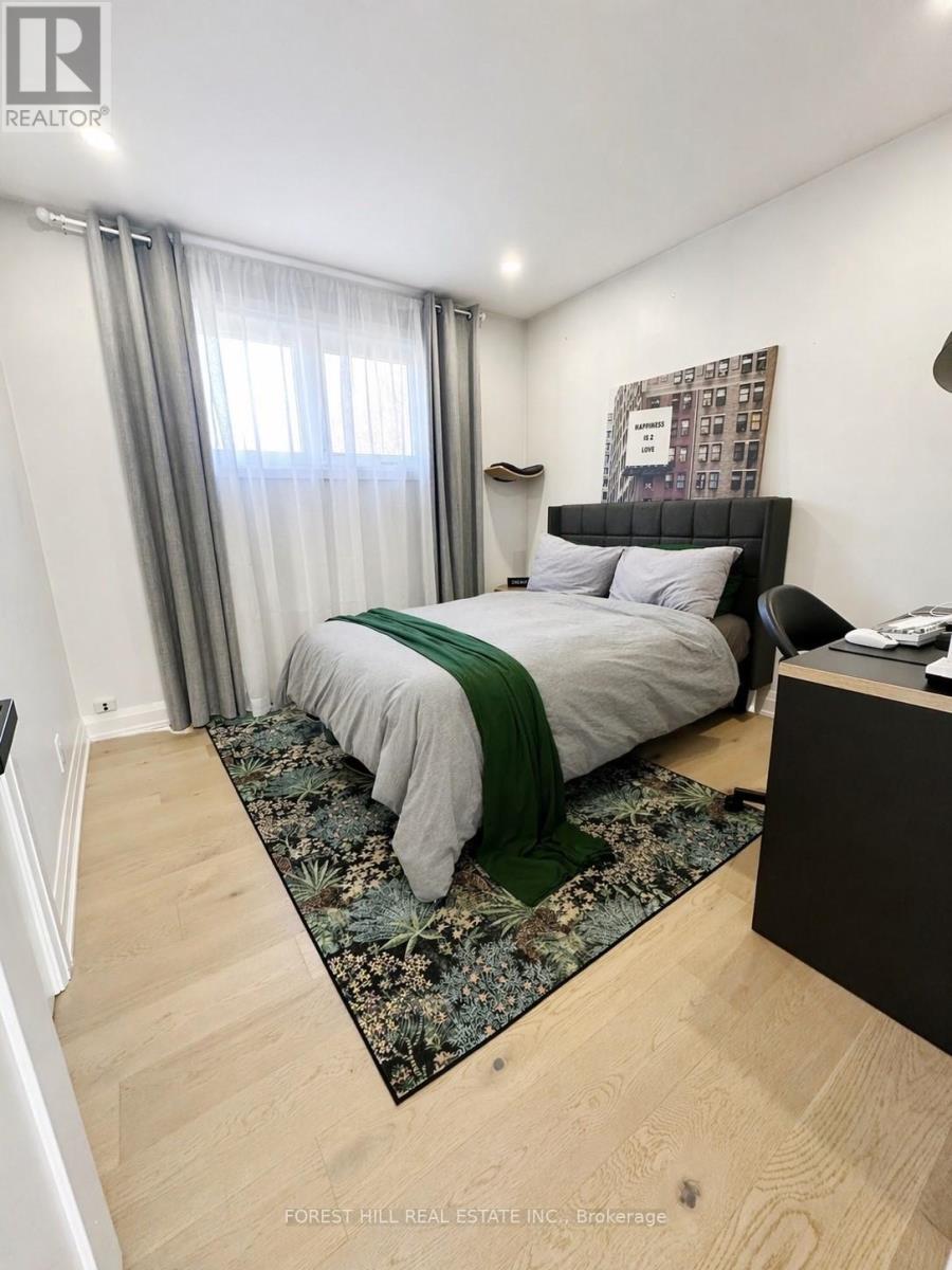 4 Holman Crescent, Aurora, Ontario  L4G 1Z9 - Photo 14 - N12949584