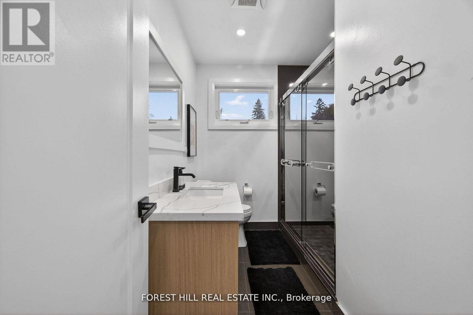 4 Holman Crescent, Aurora, Ontario  L4G 1Z9 - Photo 8 - N12949584