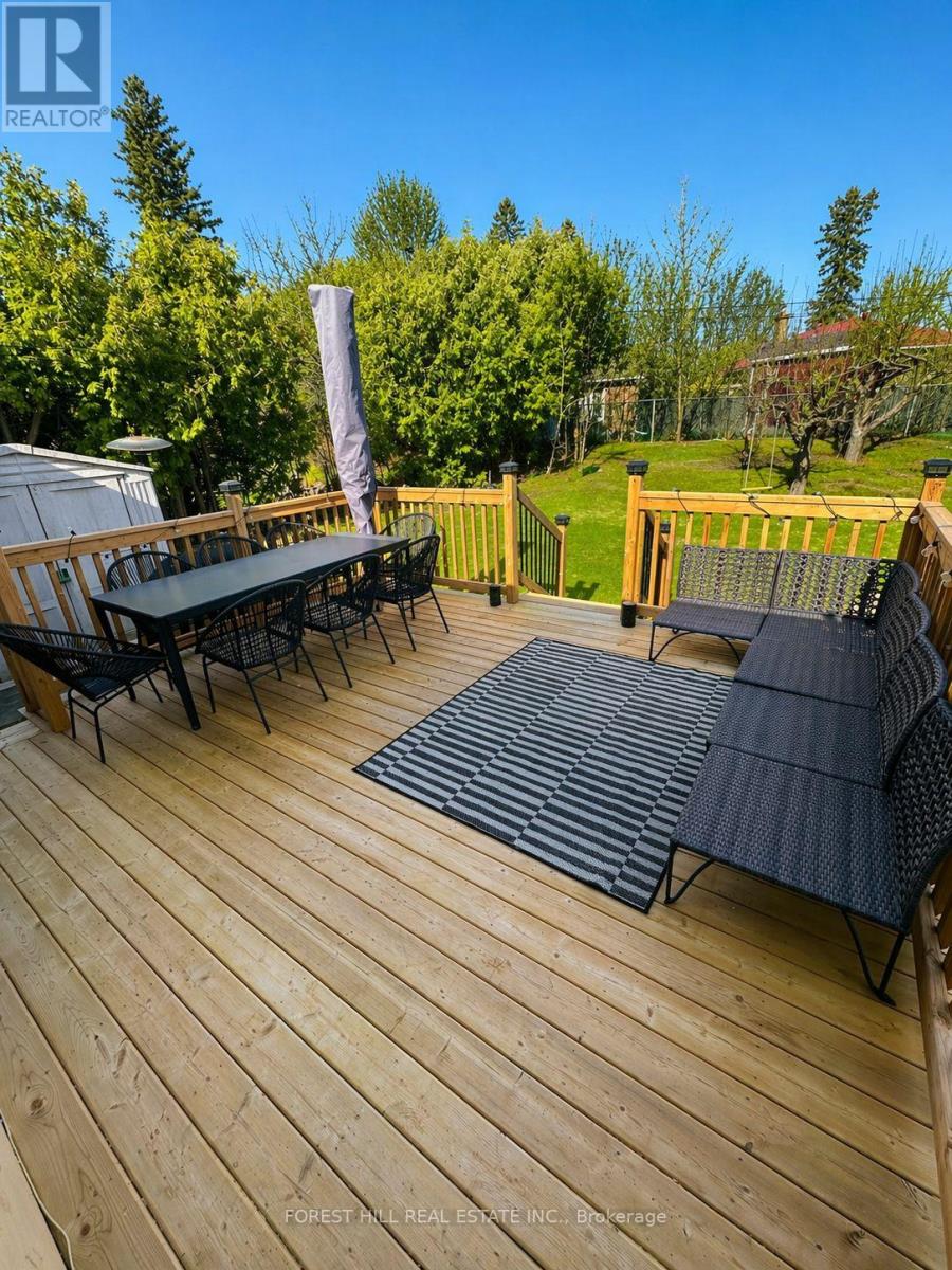 4 Holman Crescent, Aurora, Ontario  L4G 1Z9 - Photo 25 - N12949584