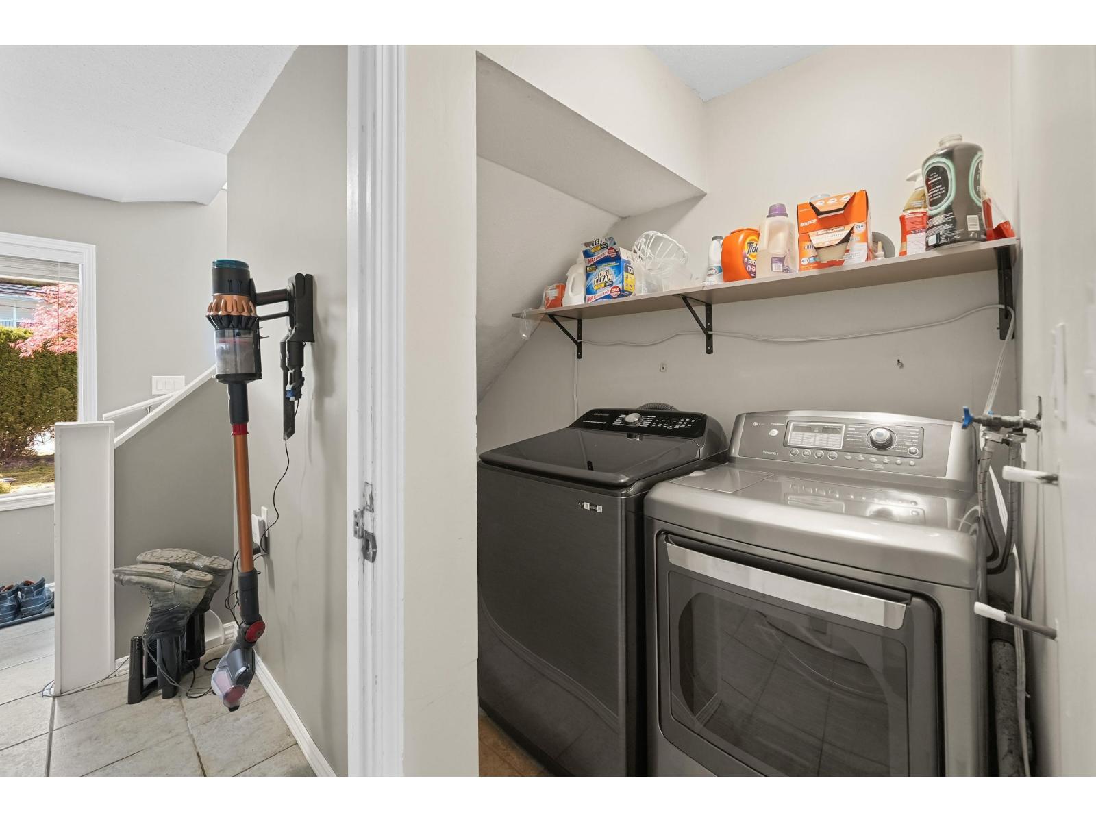 34671 Immel Street, Abbotsford, British Columbia  V2S 4T8 - Photo 7 - R3114711