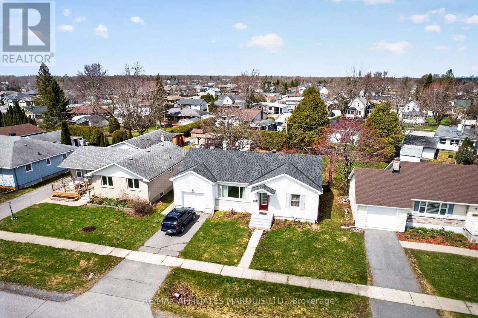 11 Gray Avenue, South Stormont, Ontario  K0C 1P0 - Photo 28 - X13032140