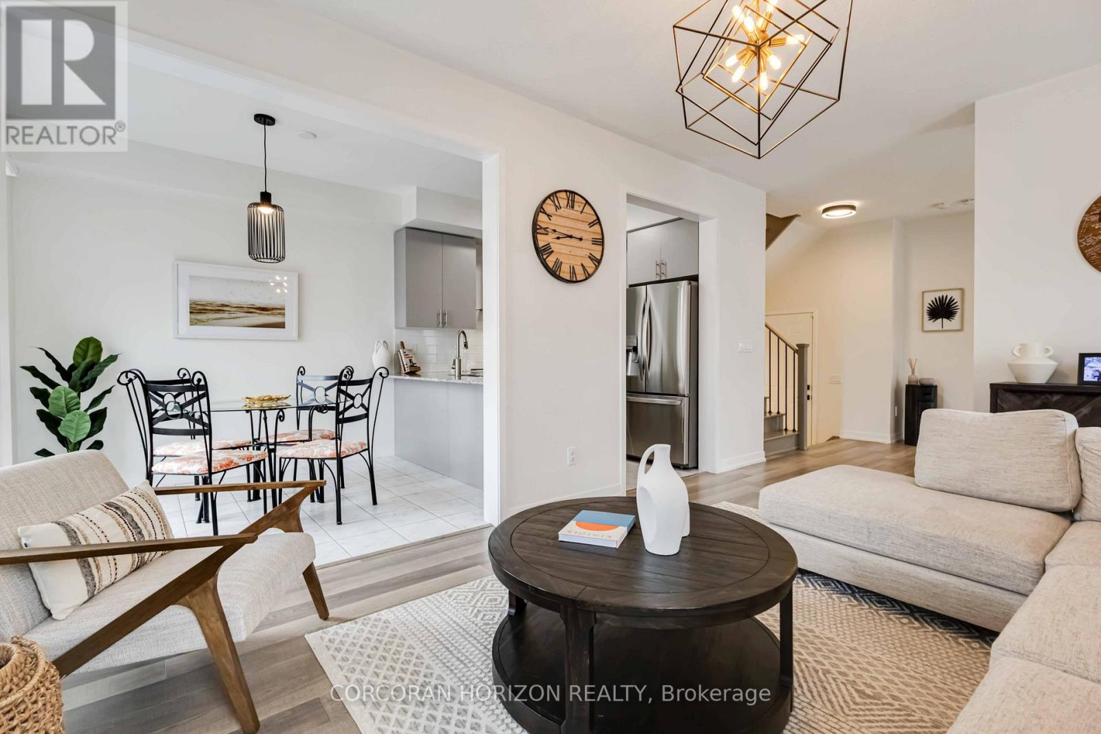 81 Dundonald Trail, Newmarket, Ontario  L3Y 0E1 - Photo 10 - N13032086