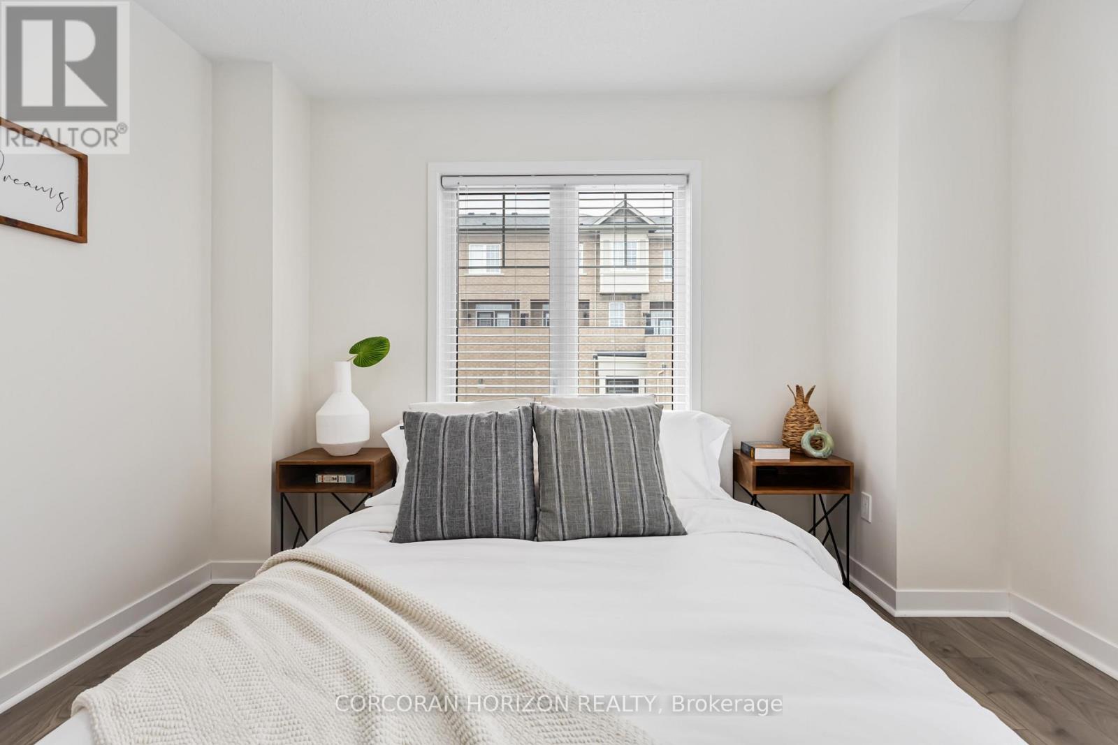 81 Dundonald Trail, Newmarket, Ontario  L3Y 0E1 - Photo 32 - N13032086