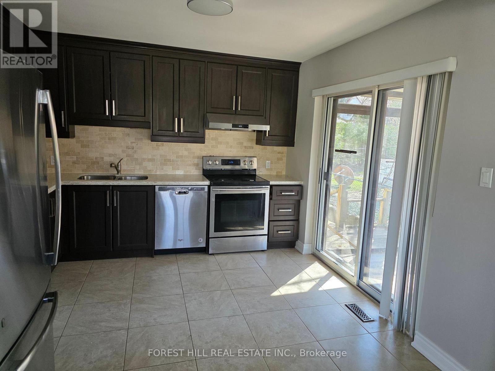 368 Fesserton Road, Richmond Hill, Ontario  L4C 1G2 - Photo 4 - N13032156