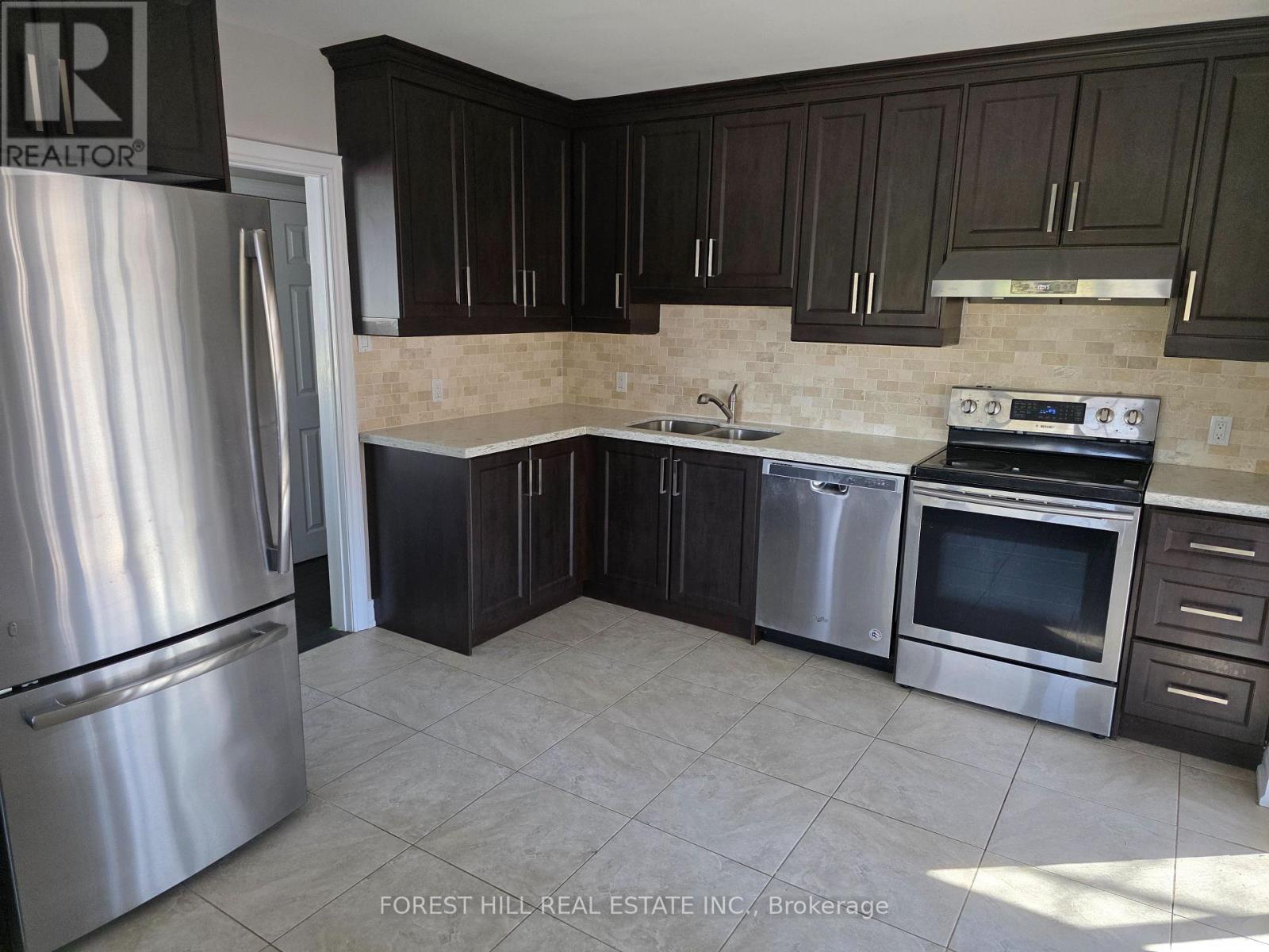 368 Fesserton Road, Richmond Hill, Ontario  L4C 1G2 - Photo 5 - N13032156