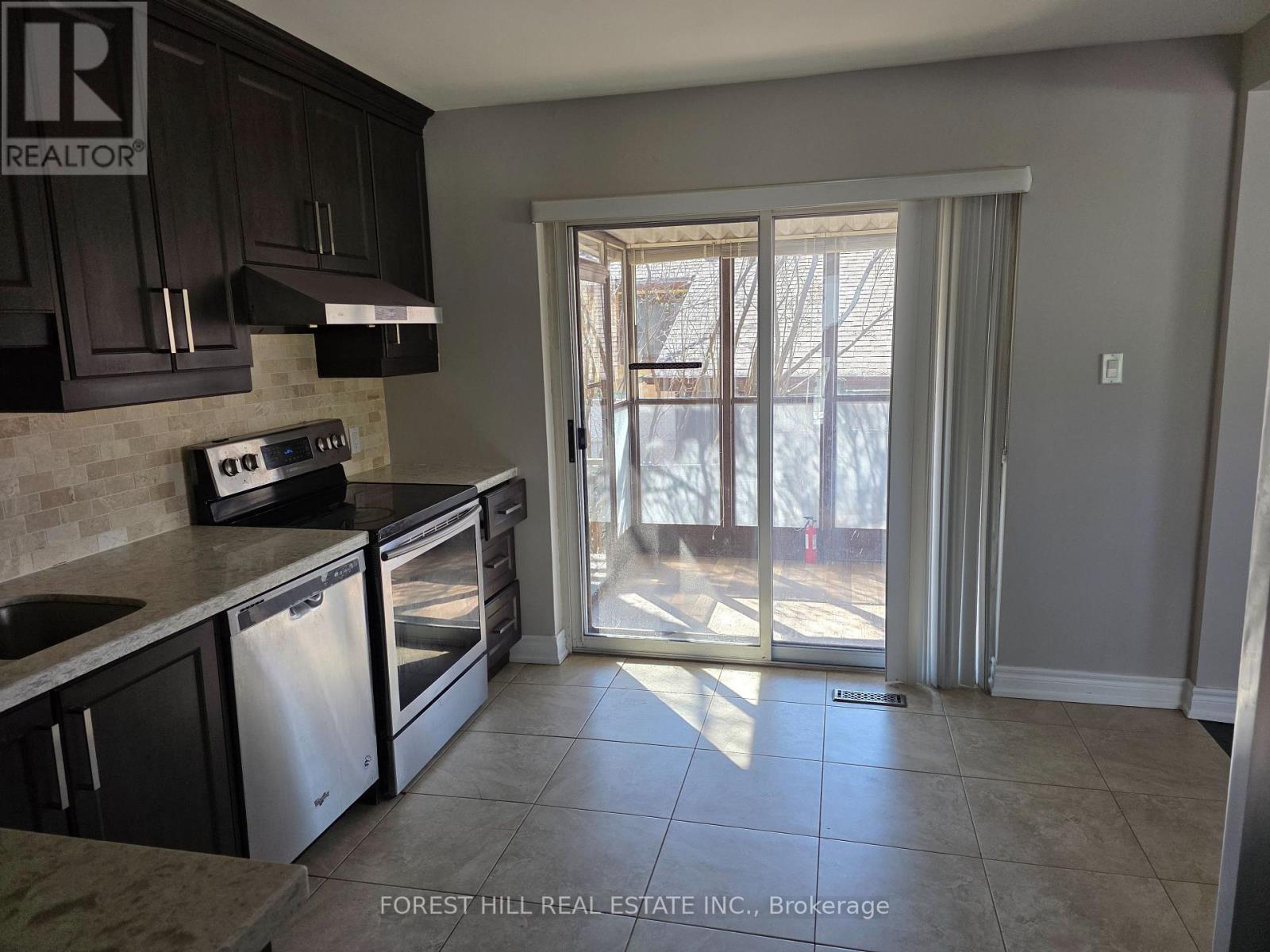 368 Fesserton Road, Richmond Hill, Ontario  L4C 1G2 - Photo 6 - N13032156