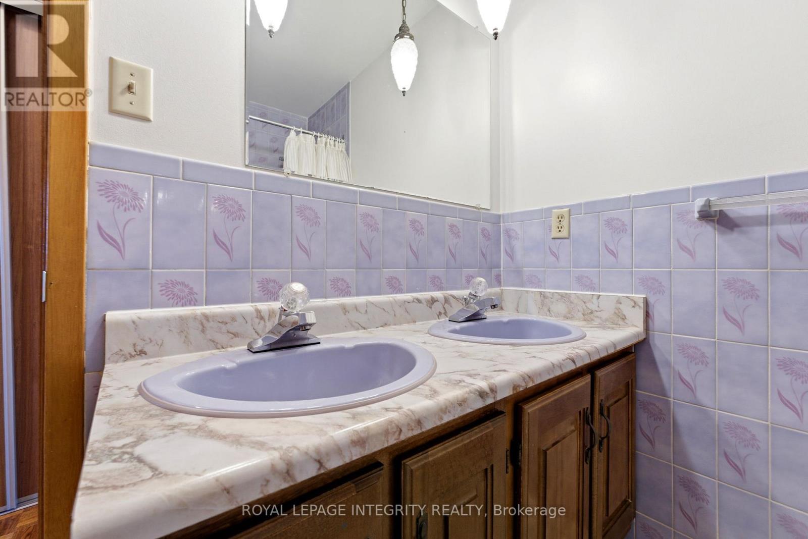 10 Parmalea Crescent, Ottawa, Ontario  K2E 7J3 - Photo 21 - X13031930