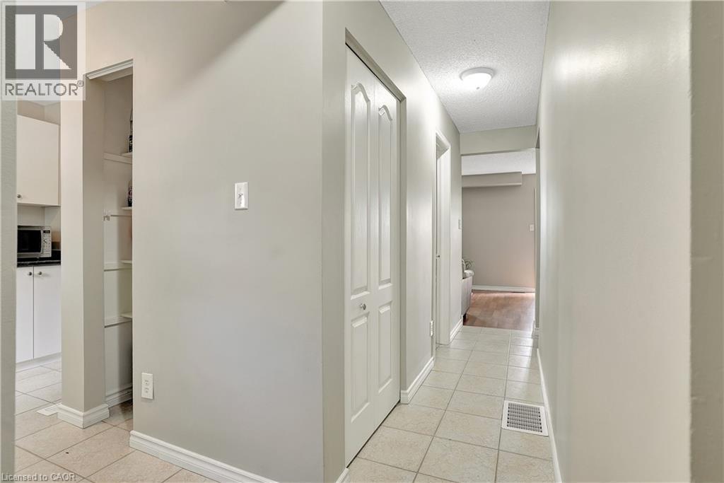 175 Cedar Street Unit# 35, Cambridge, Ontario  N1S 4X9 - Photo 4 - 40823382