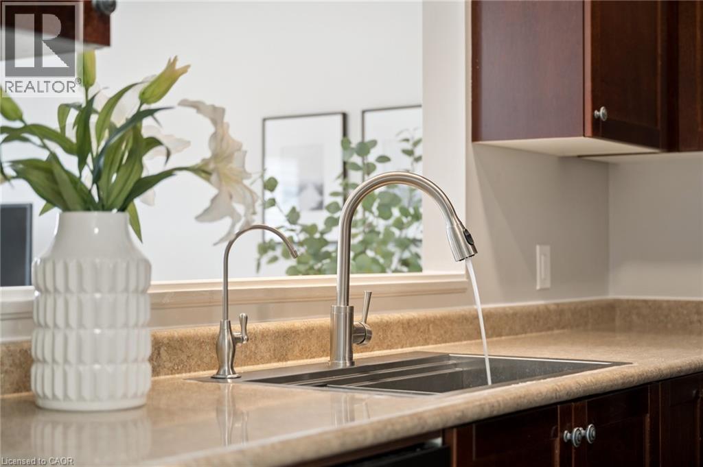 951 Zeller Crescent, Kitchener, Ontario  N2A 0C9 - Photo 14 - 40822986