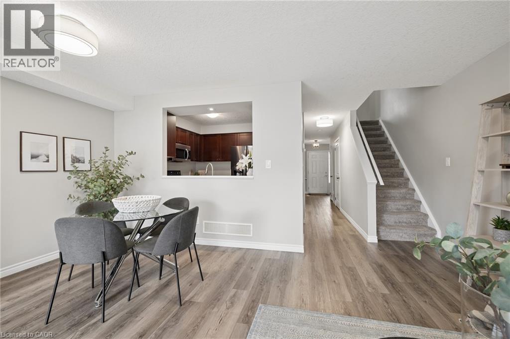 951 Zeller Crescent, Kitchener, Ontario  N2A 0C9 - Photo 5 - 40822986