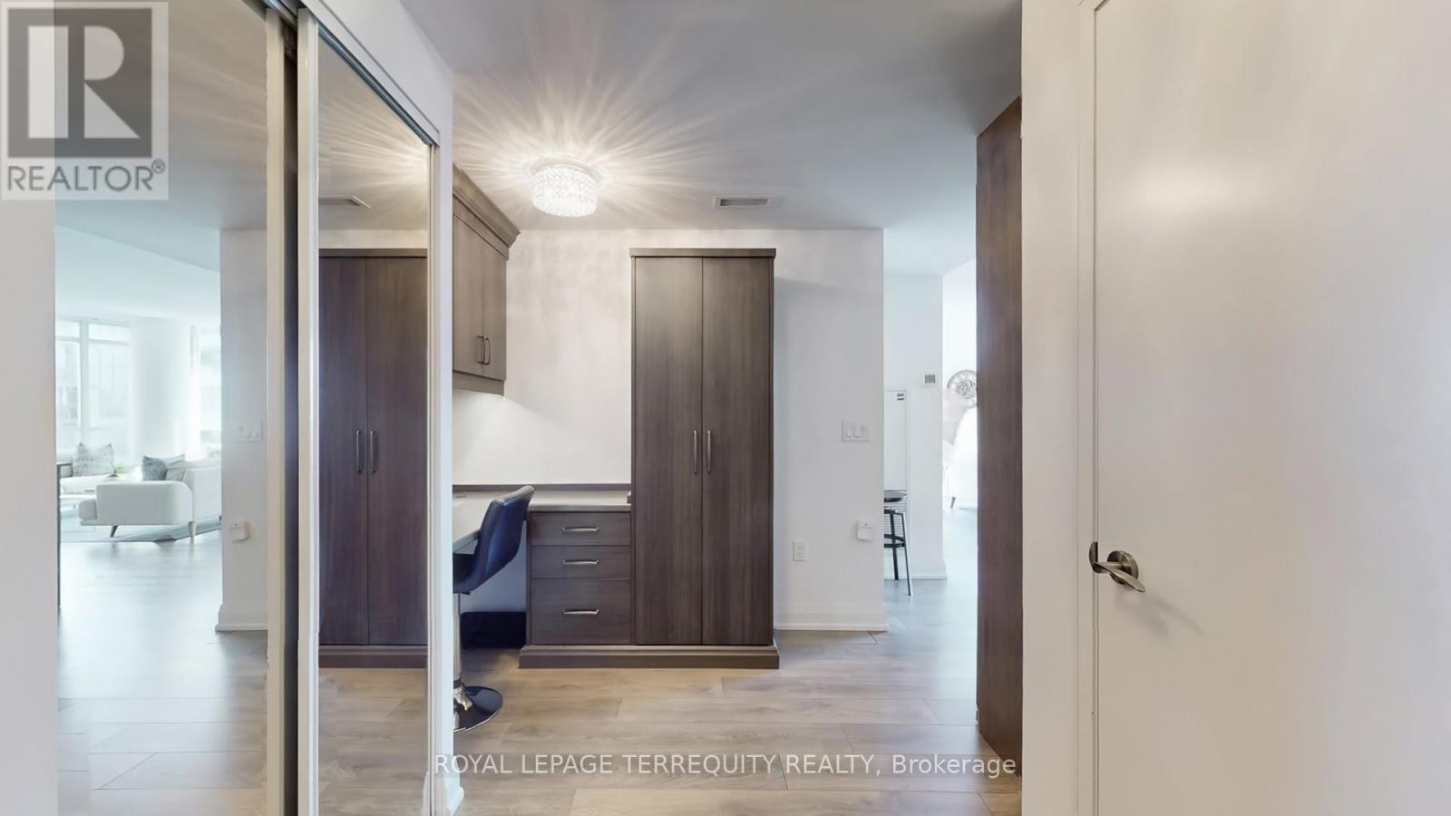 1304 - 9 Valhalla Inn Road, Toronto, Ontario  M9B 0B2 - Photo 11 - W13032028