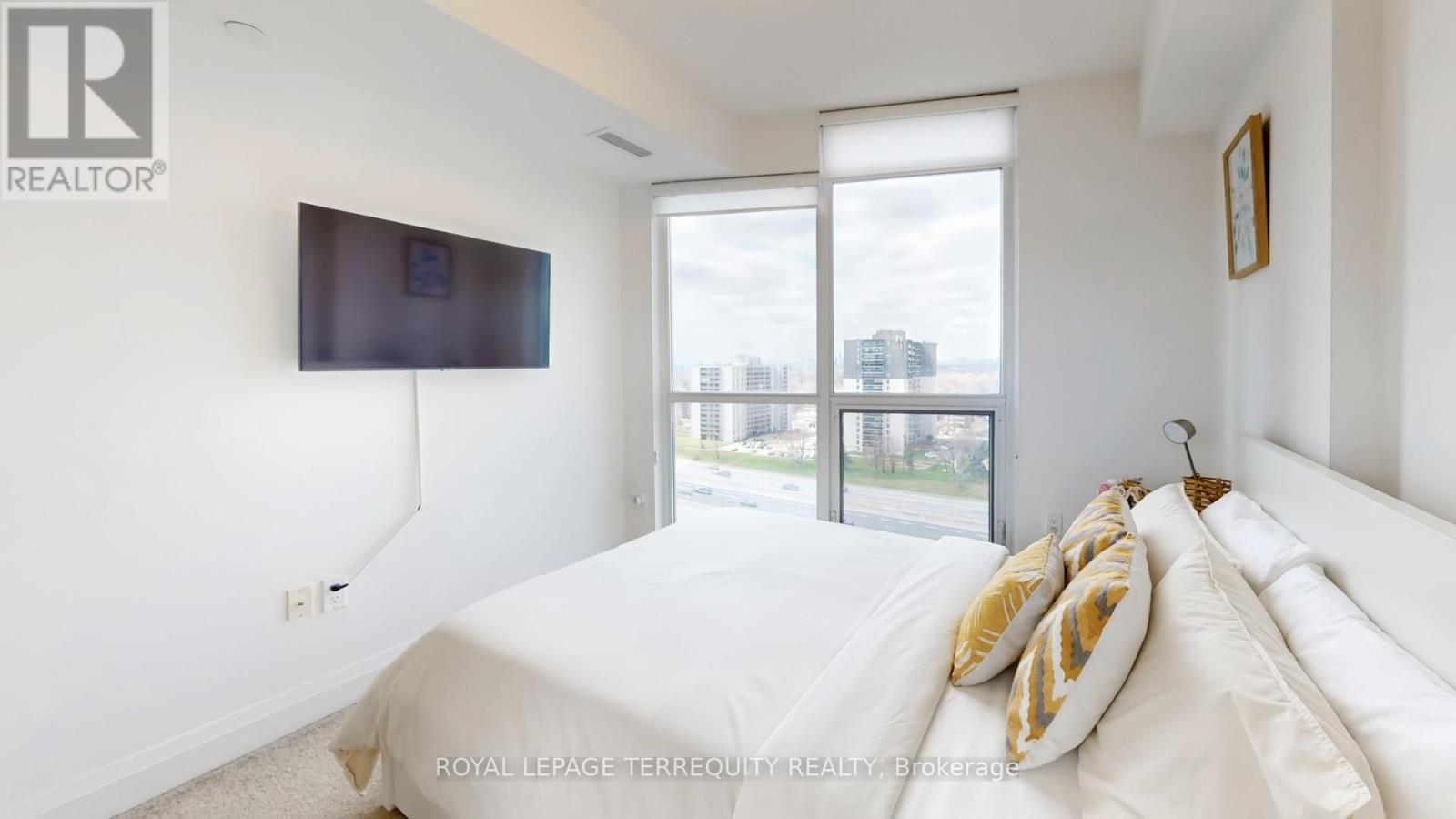 1304 - 9 Valhalla Inn Road, Toronto, Ontario  M9B 0B2 - Photo 24 - W13032028