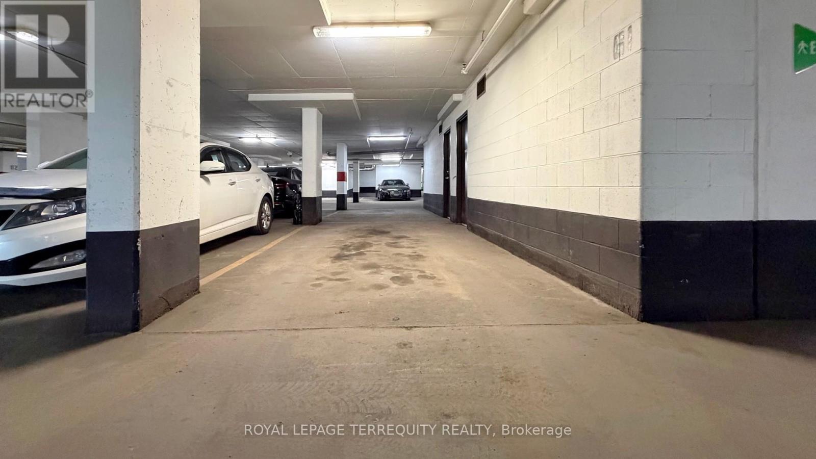 1304 - 9 Valhalla Inn Road, Toronto, Ontario  M9B 0B2 - Photo 37 - W13032028