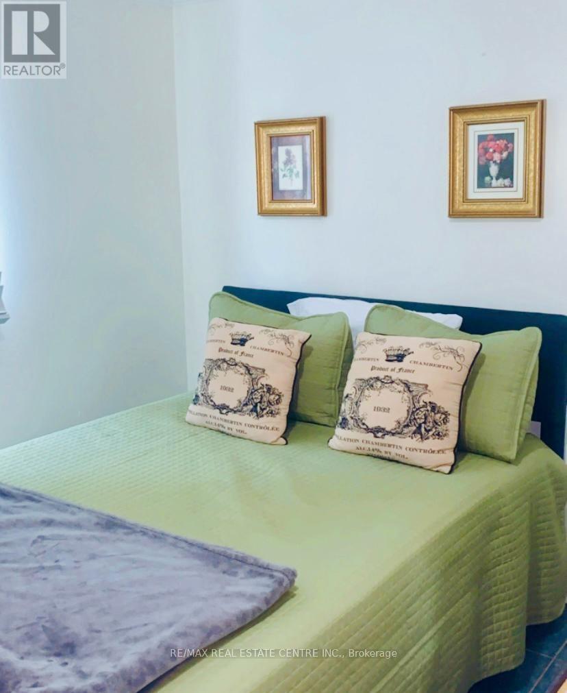 Lower - 2965 Weston Road, Toronto, Ontario  M9M 2S9 - Photo 11 - W13032110