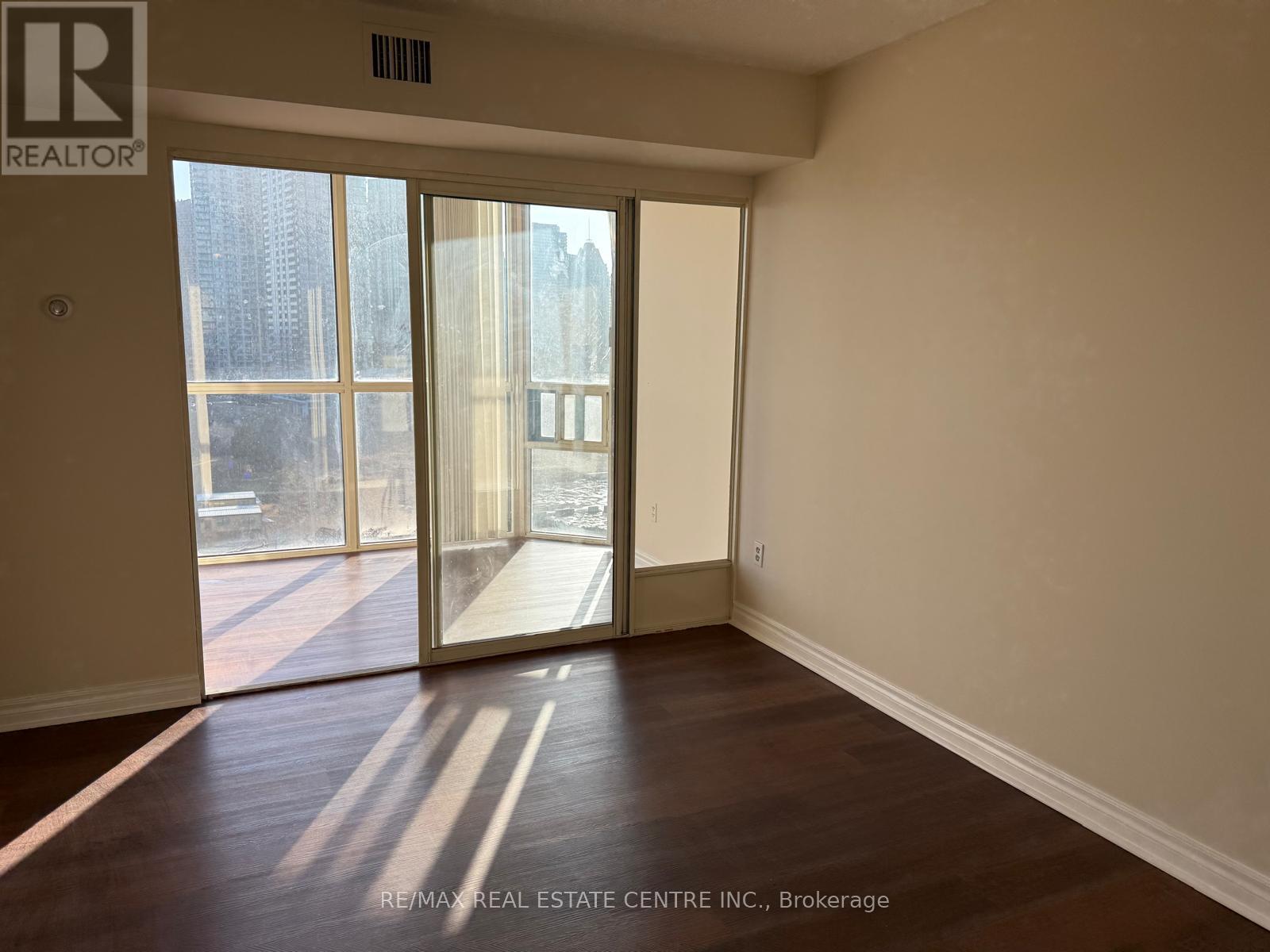 1508 - 285 Enfield Place, Mississauga, Ontario  L5B 3Y6 - Photo 24 - W13032138