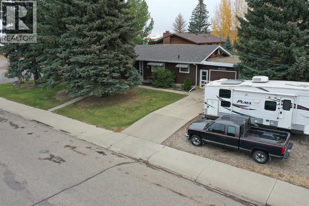 5502 45 Avenue, Taber, Alberta  T1G 1C4 - Photo 3 - A2303973