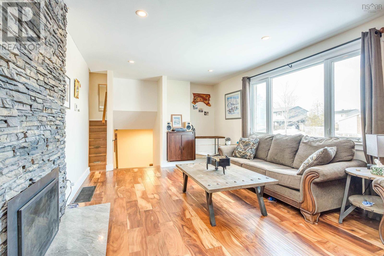 207 Colby Drive, Dartmouth, Nova Scotia  B2V 1K2 - Photo 4 - 202604058