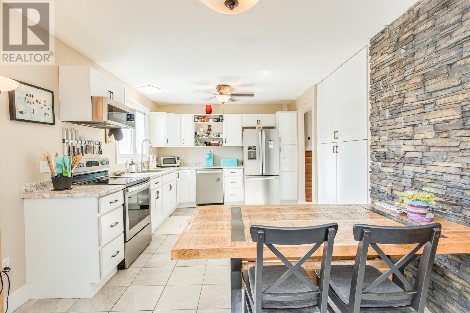 207 Colby Drive, Dartmouth, Nova Scotia  B2V 1K2 - Photo 7 - 202604058