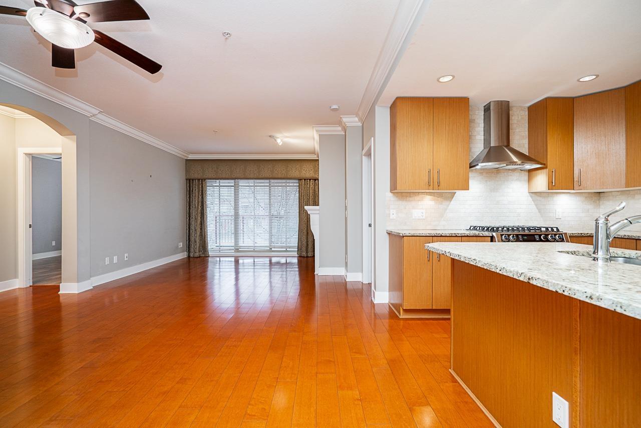 207 16421 64 Avenue, Surrey, British Columbia  V3S 6V7 - Photo 4 - R3113510