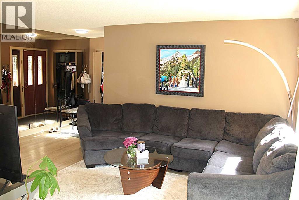 20 Bedwood Hill NE, Calgary, Alberta  T3K 1L9 - Photo 6 - A2284854