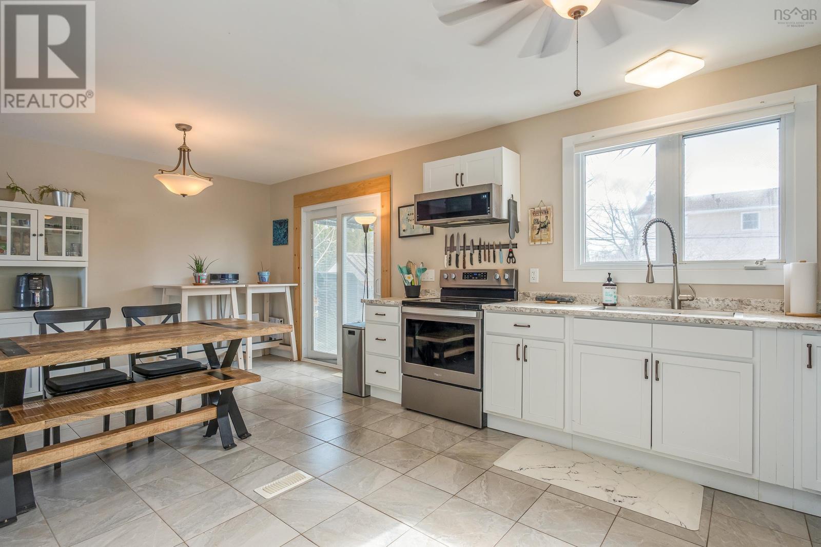 207 Colby Drive, Dartmouth, Nova Scotia  B2V 1K2 - Photo 9 - 202604058