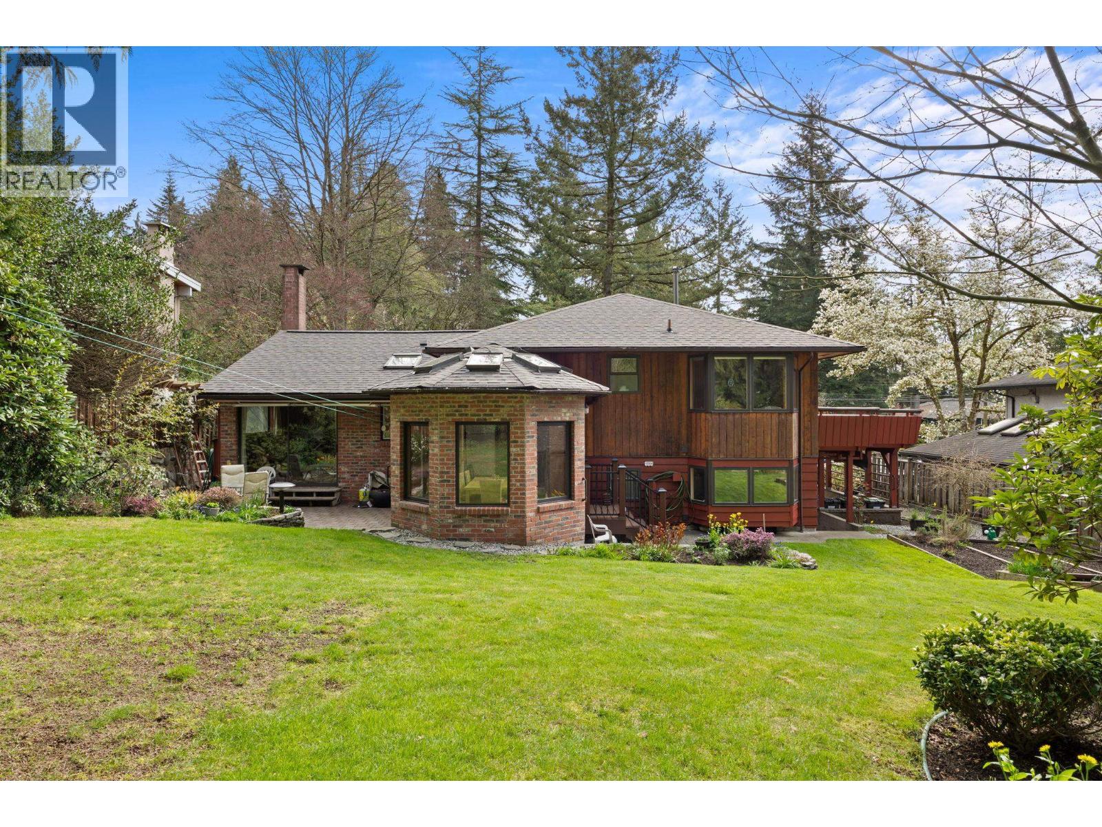 4589 Ramsay Road, North Vancouver, British Columbia  V7K 2N6 - Photo 6 - R3113695