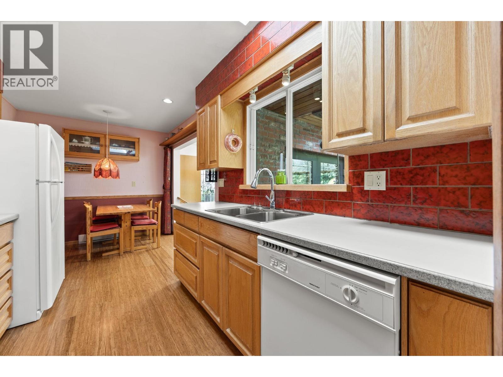 4589 Ramsay Road, North Vancouver, British Columbia  V7K 2N6 - Photo 10 - R3113695