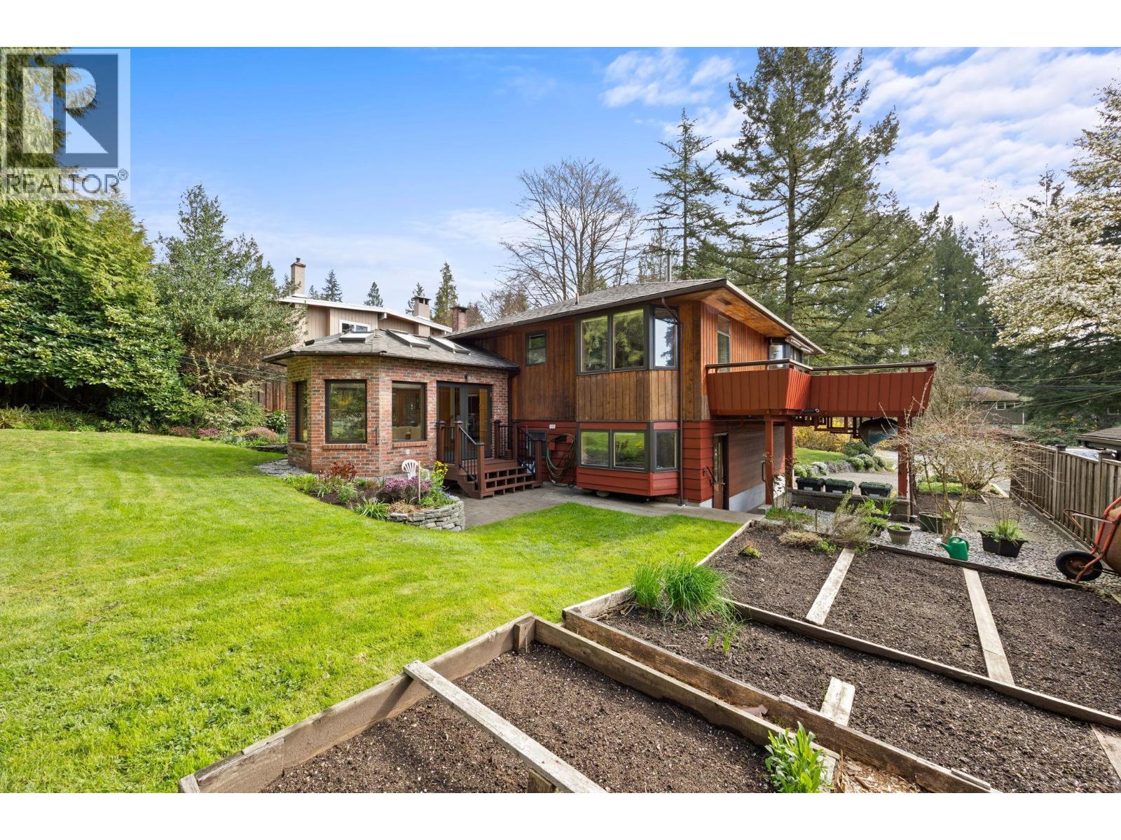 4589 Ramsay Road, North Vancouver, British Columbia  V7K 2N6 - Photo 5 - R3113695