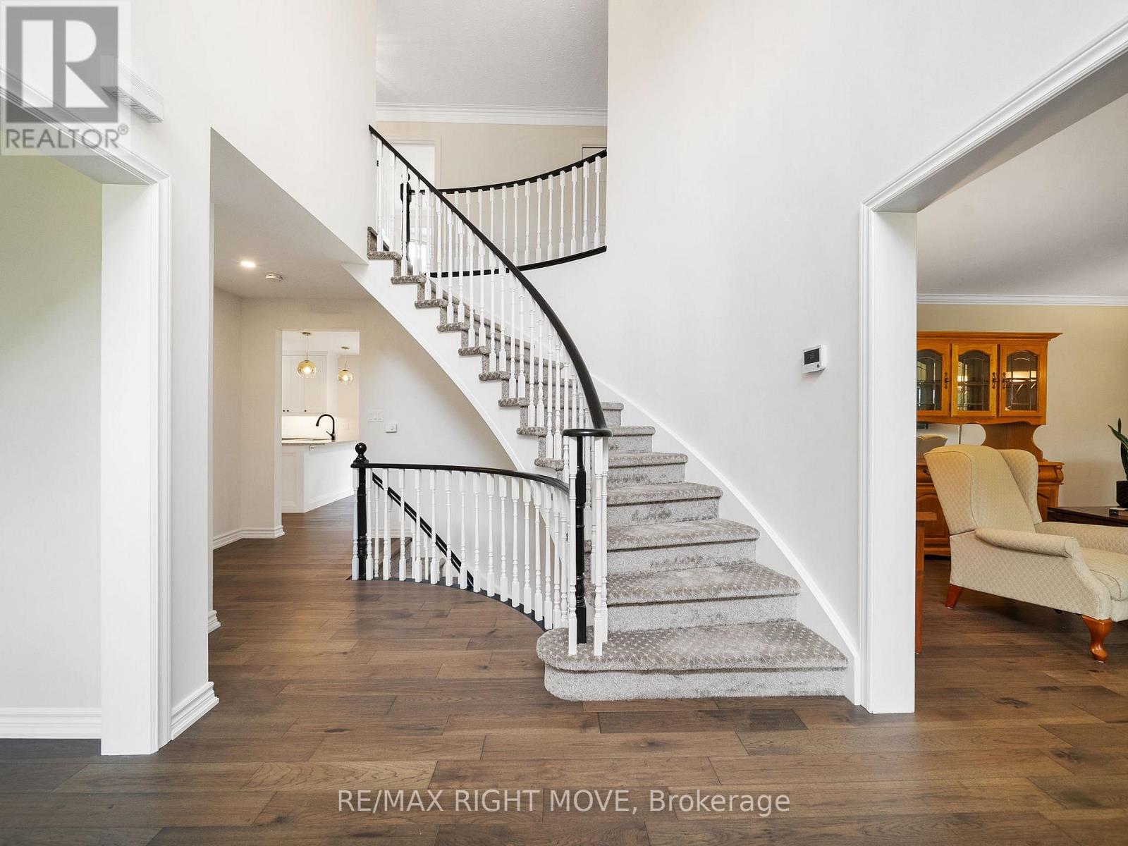 1998 Voyageur Circle, Severn, Ontario  L3V 7L3 - Photo 2 - S12962726